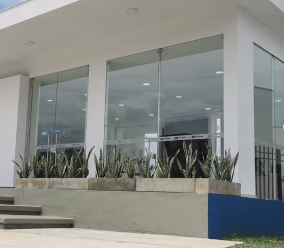 Fachada de vidro executada pela Oliveira Vidros em Gravataí/RS — projeto 1